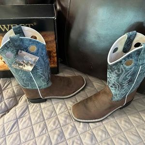 Old West Cowboy Boots NEW